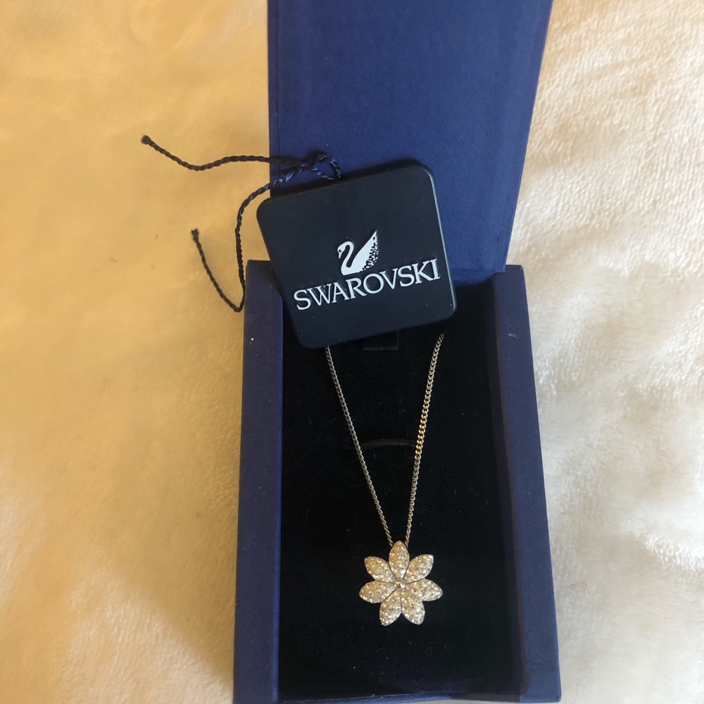 Swarovski Flower Necklace